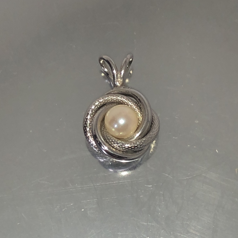 Cultured Pearl Modern Silver Pendant Charm for Necklace Vintage Estate